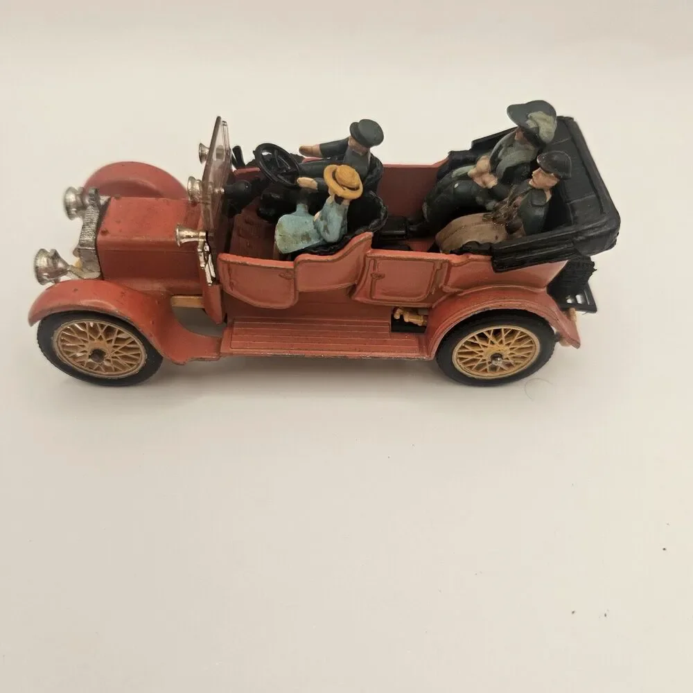 CORGI TOYS DAIMLER 1910 RED METAL A5 1:43 w Driver and‎ Passengers RARE!